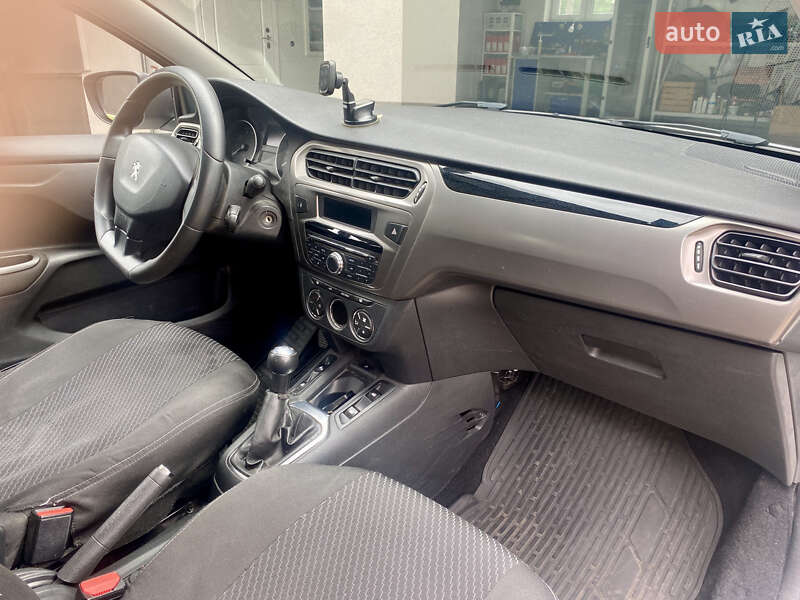 Седан Peugeot 301 2018 в Киеве