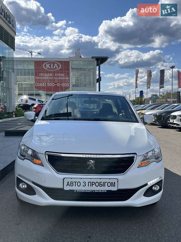 Седан Peugeot 301 2020 в Киеве