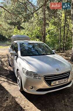 Седан Peugeot 301 2013 в Каменском