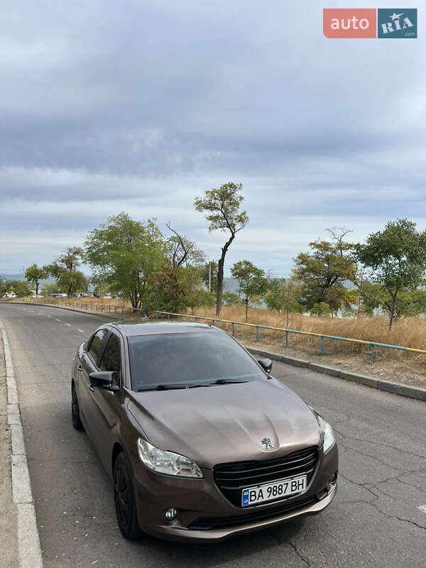 Седан Peugeot 301 2016 в Одессе