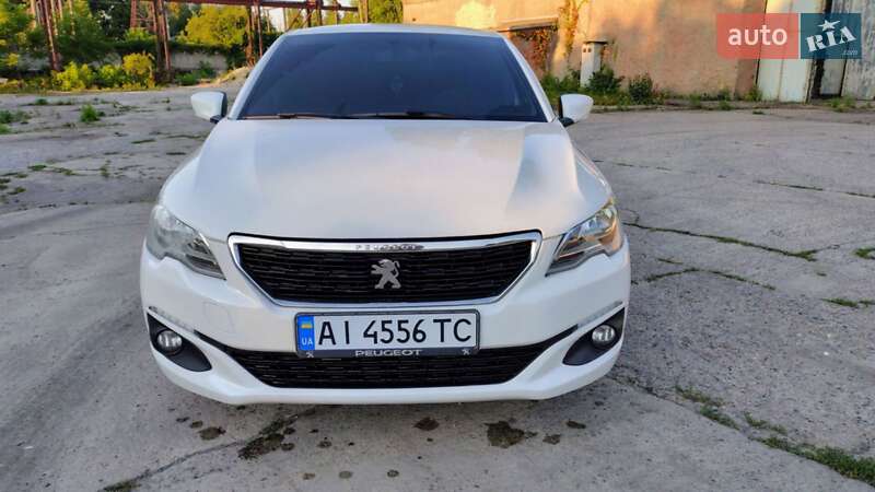 Седан Peugeot 301 2017 в Белой Церкви