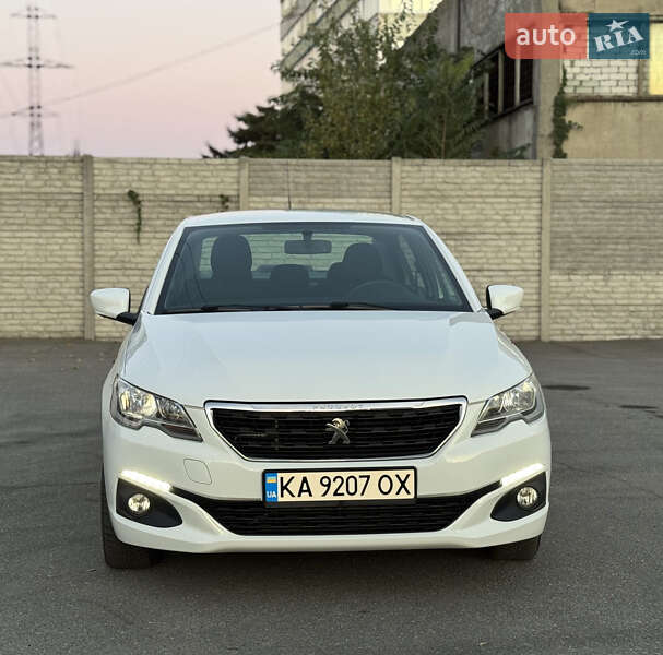 Седан Peugeot 301 2017 в Днепре