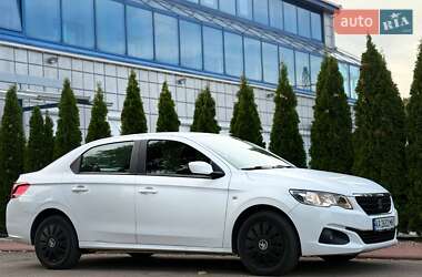 Седан Peugeot 301 2018 в Киеве