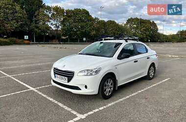 Седан Peugeot 301 2016 в Киеве