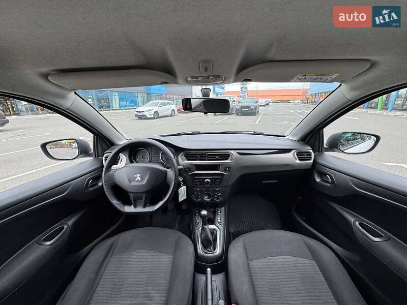 Седан Peugeot 301 2018 в Киеве