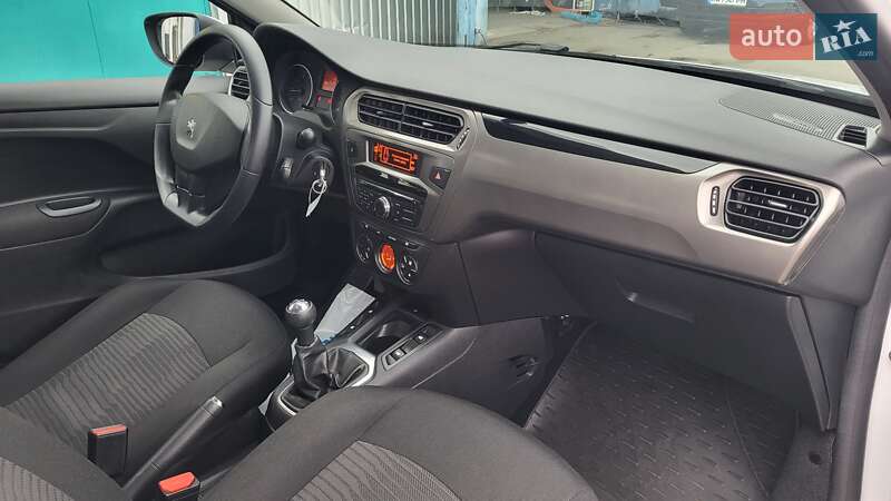 Седан Peugeot 301 2021 в Киеве