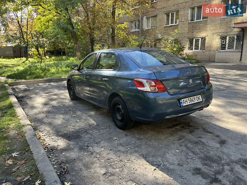 Седан Peugeot 301 2016 в Киеве