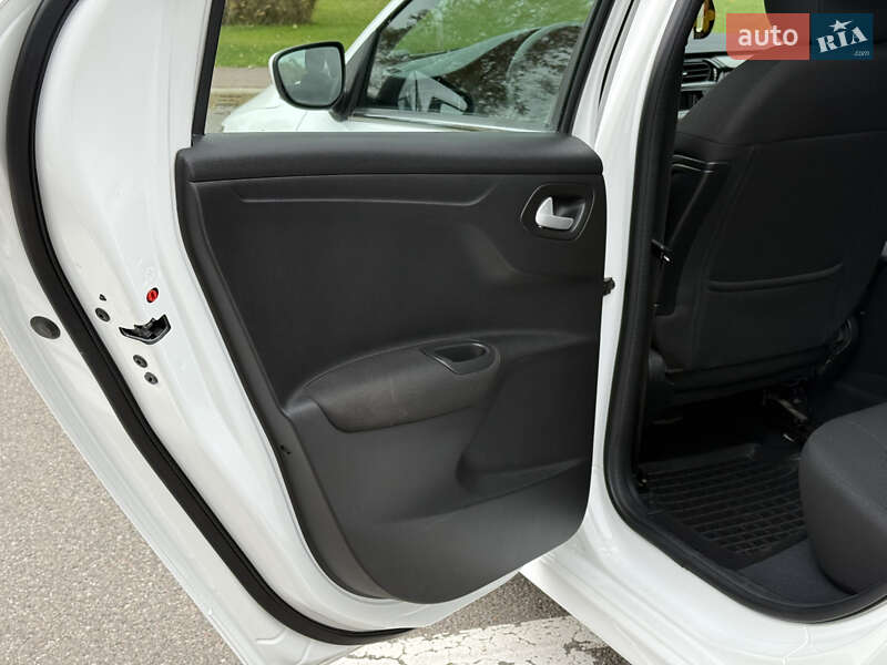 Седан Peugeot 301 2021 в Киеве фото 29 Седан Peugeot 301 2021 в Киеве