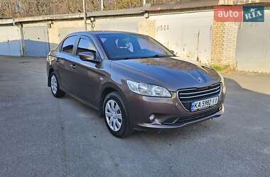 Седан Peugeot 301 2015 в Киеве