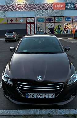Седан Peugeot 301 2015 в Киеве