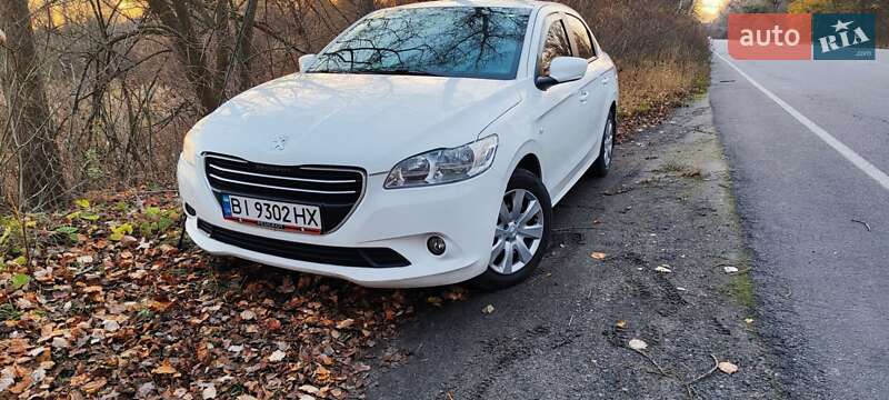 Седан Peugeot 301 2013 в Горішніх Плавнях