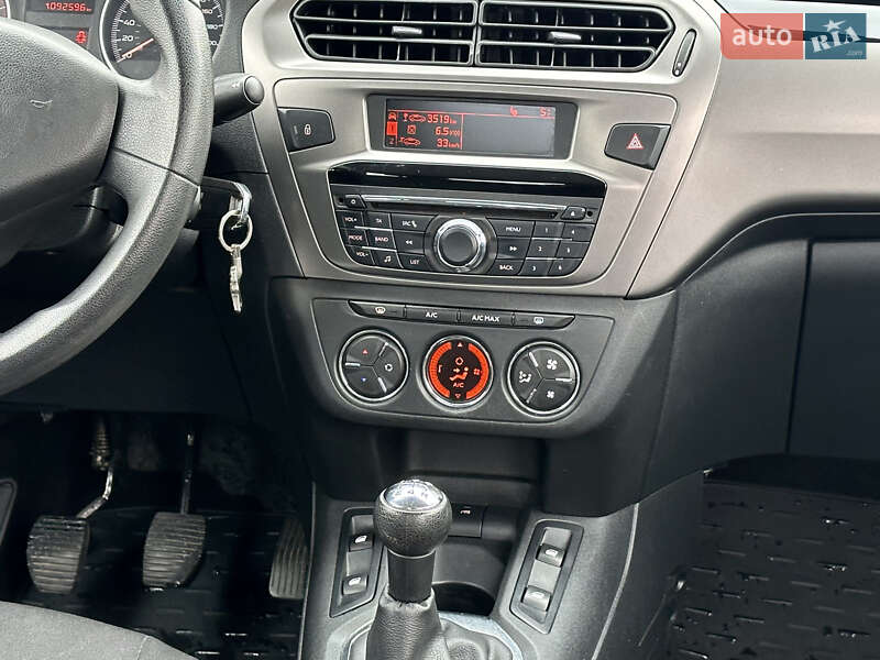 Седан Peugeot 301 2017 в Киеве фото 14 Седан Peugeot 301 2017 в Киеве