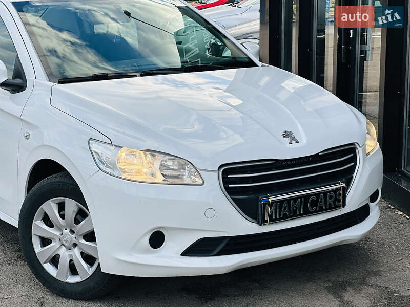 Седан Peugeot 301 2013 в Харькове