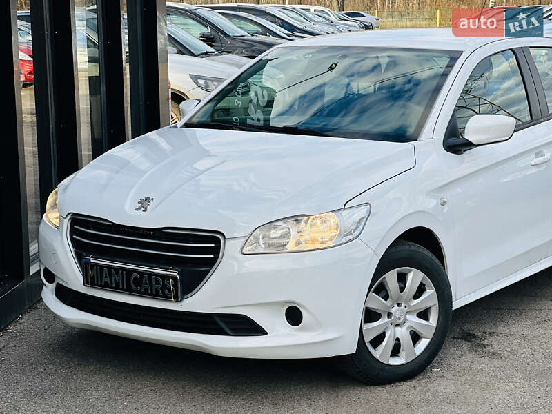 Седан Peugeot 301 2013 в Харькове