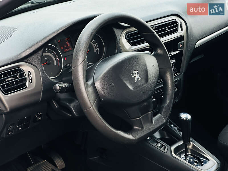 Седан Peugeot 301 2013 в Харькове