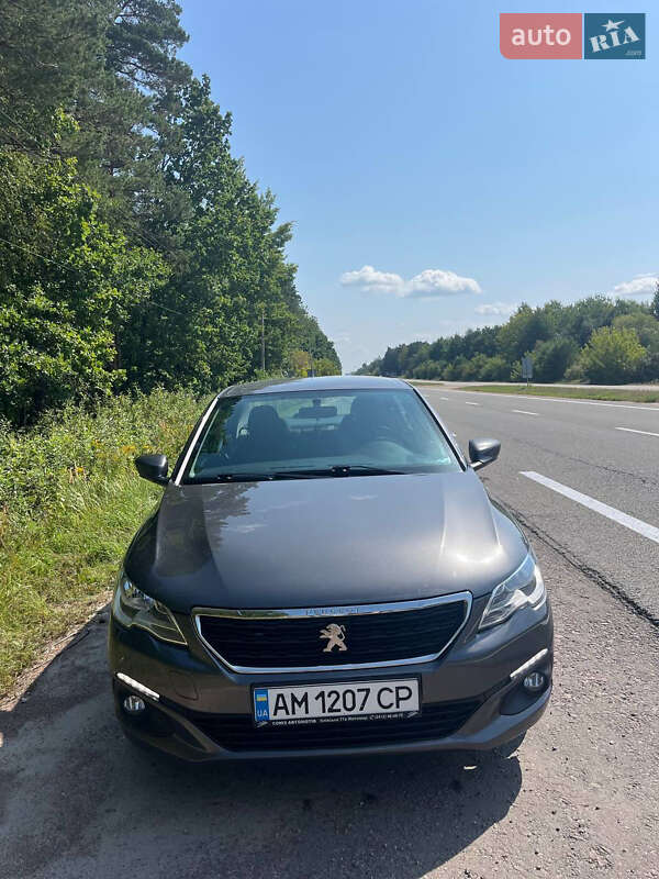 Седан Peugeot 301 2019 в Романіву