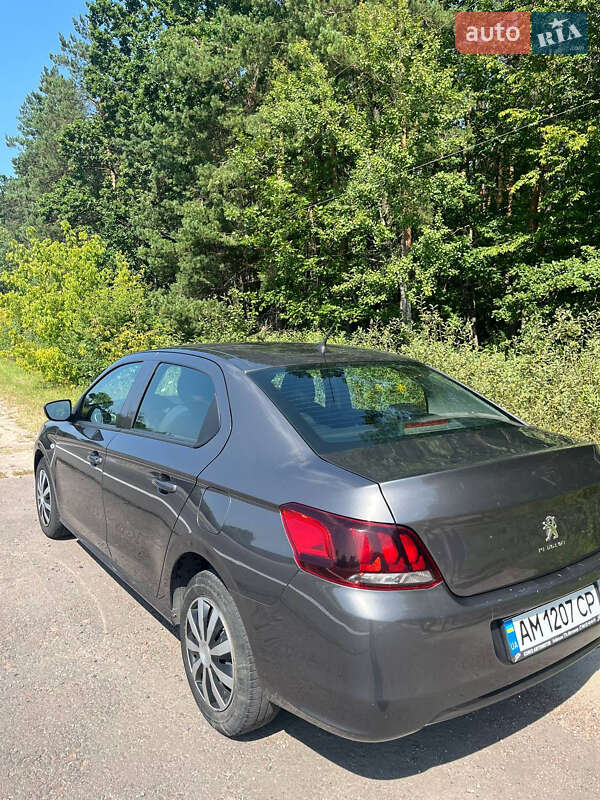 Седан Peugeot 301 2019 в Романіву