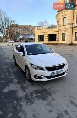 Седан Peugeot 301 2017 в Шепетовке