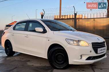 Седан Peugeot 301 2016 в Киеве