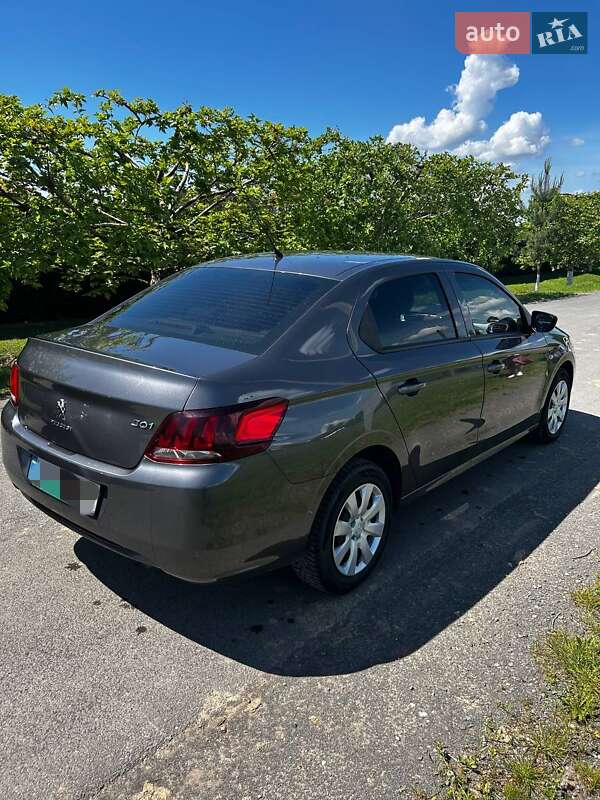 Седан Peugeot 301 2019 в Виноградові