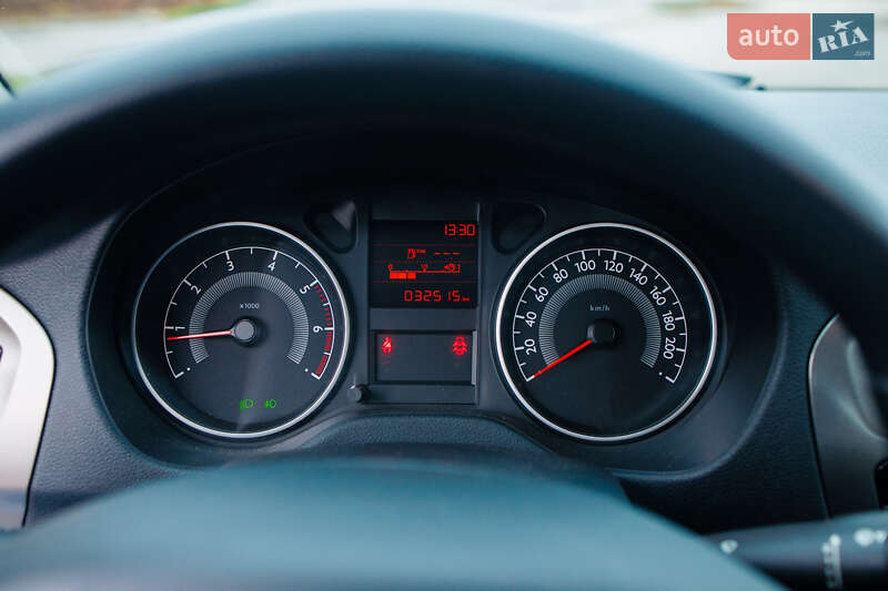 Седан Peugeot 301 2013 в Дніпрі