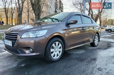 Седан Peugeot 301 2015 в Києві