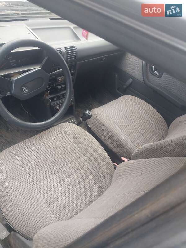 Седан Peugeot 305 1987 в Чернігові фото 5 Седан Peugeot 305 1987 в Чернігові