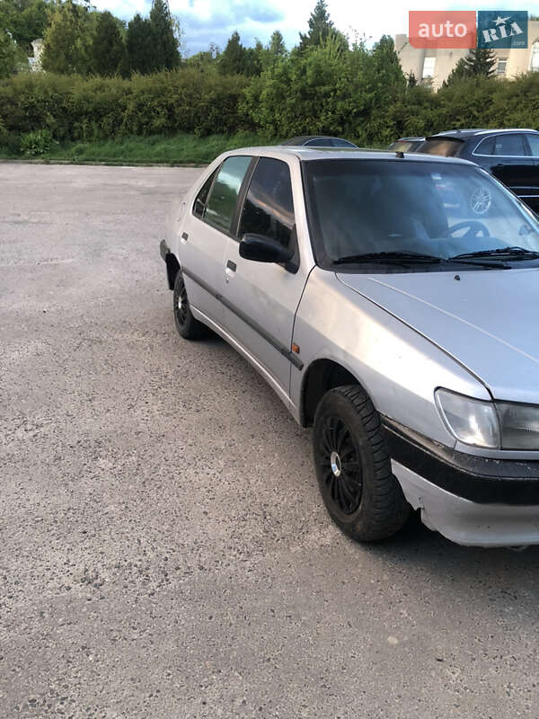 Седан Peugeot 306 1995 в Львові