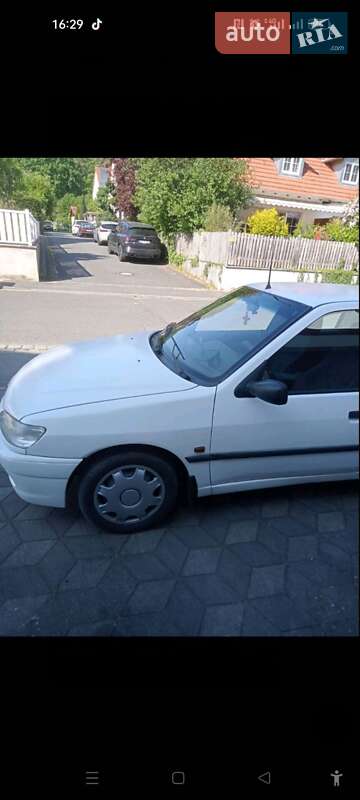 Хетчбек Peugeot 306 1998 в Рівному