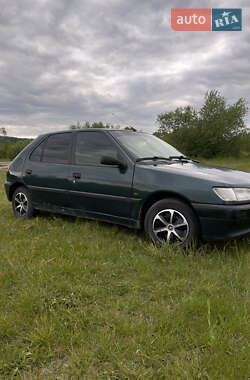 Хэтчбек Peugeot 306 1997 в Жовкве