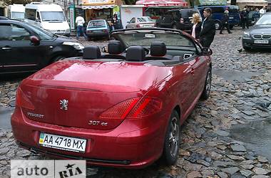 Кабриолет Peugeot 307 2004 в 