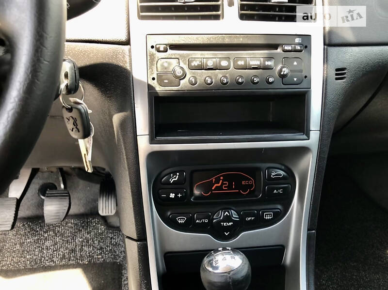 Универсал Peugeot 307 2002 в Староконстантинове