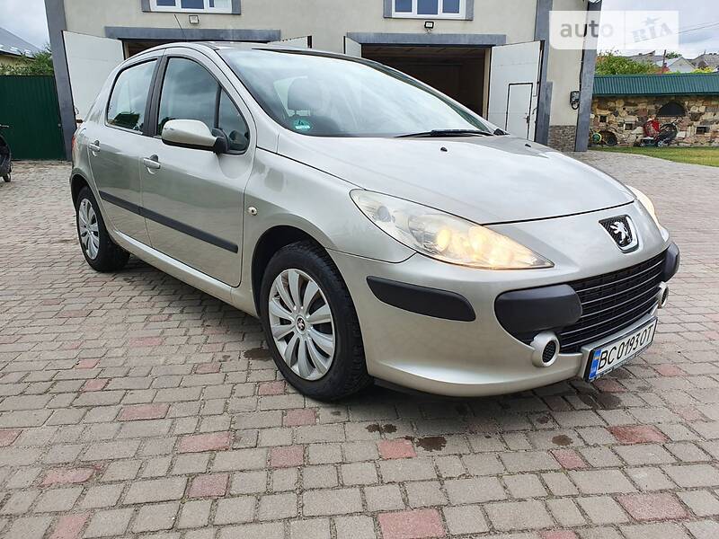 Хэтчбек Peugeot 307 2006 в Бродах