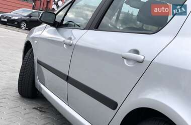 Хетчбек Peugeot 307 2003 в 