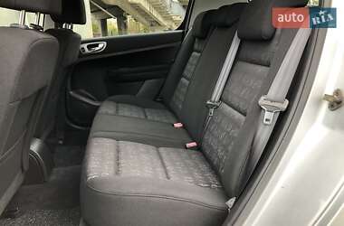 Хетчбек Peugeot 307 2003 в 