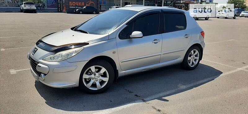 Хэтчбек Peugeot 307 2006 в Запорожье