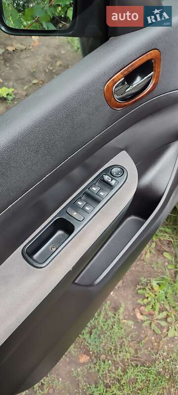 Хэтчбек Peugeot 307 2004 в Могилев-Подольске