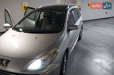 Универсал Peugeot 307 2007 в 
