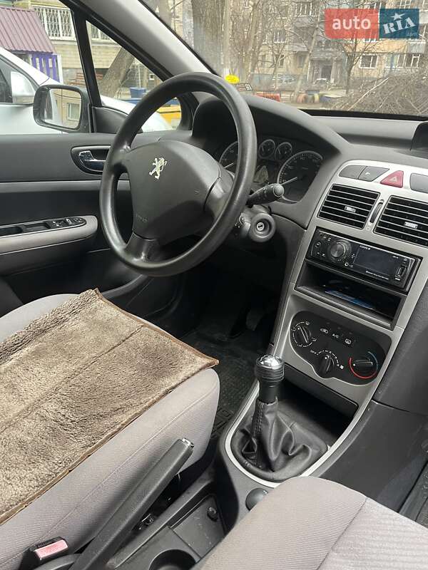 Хэтчбек Peugeot 307 2003 в Кривом Роге