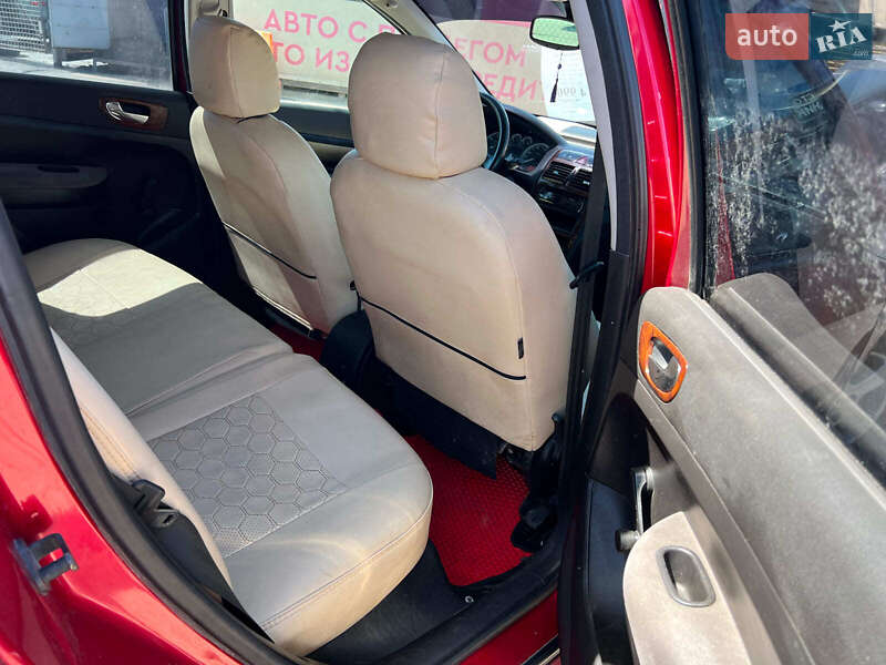 Хэтчбек Peugeot 307 2004 в Запорожье