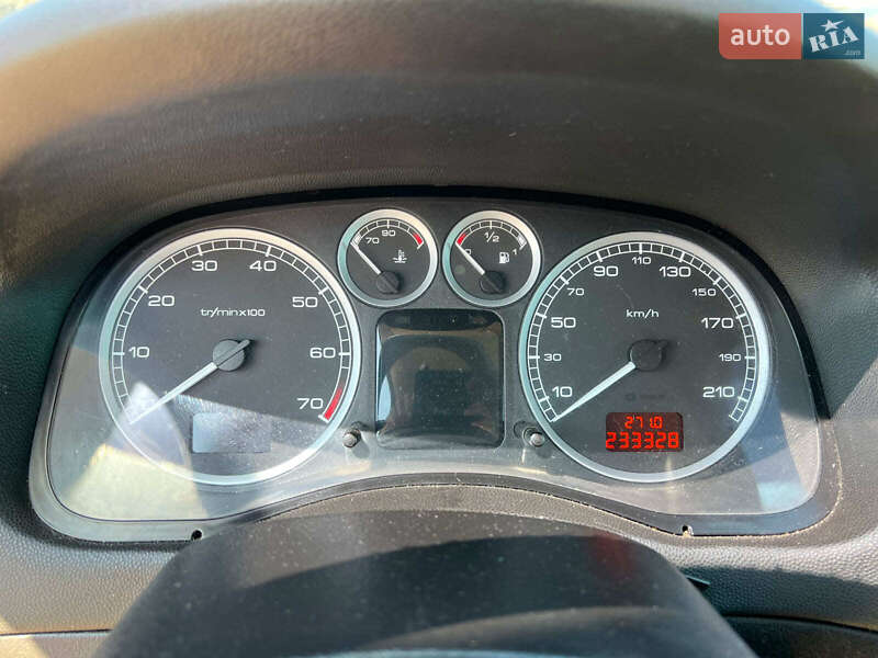 Хэтчбек Peugeot 307 2004 в Запорожье