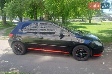 Хэтчбек Peugeot 307 2003 в 