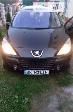 Универсал Peugeot 307 2008 в Ровно