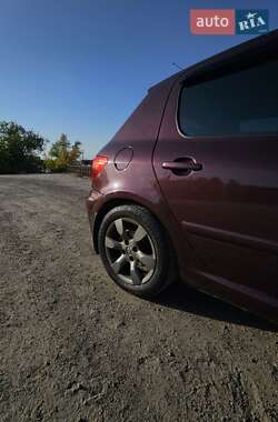 Хэтчбек Peugeot 307 2005 в Днепре