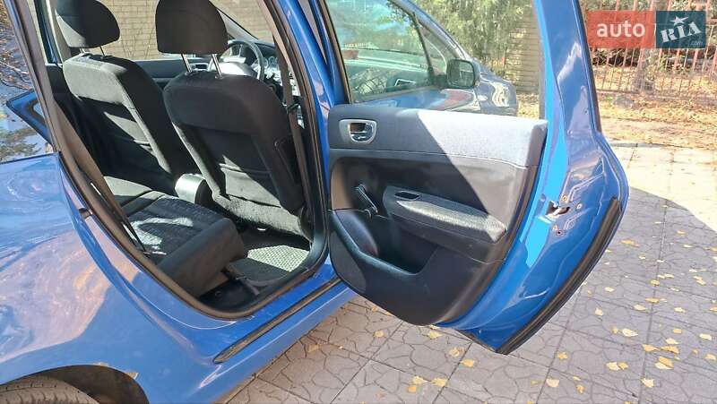 Універсал Peugeot 307 2003 в Дніпрі