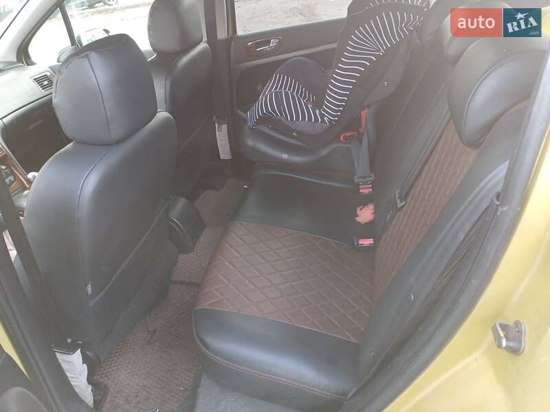 Хэтчбек Peugeot 307 2001 в Чернигове