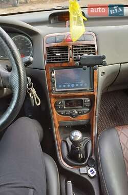 Хетчбек Peugeot 307 2001 в 