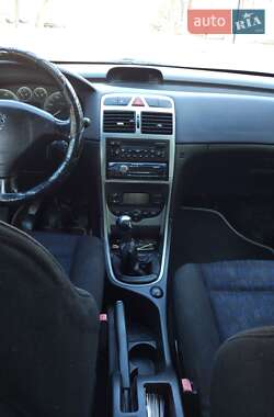 Хетчбек Peugeot 307 2003 в Чернівцях