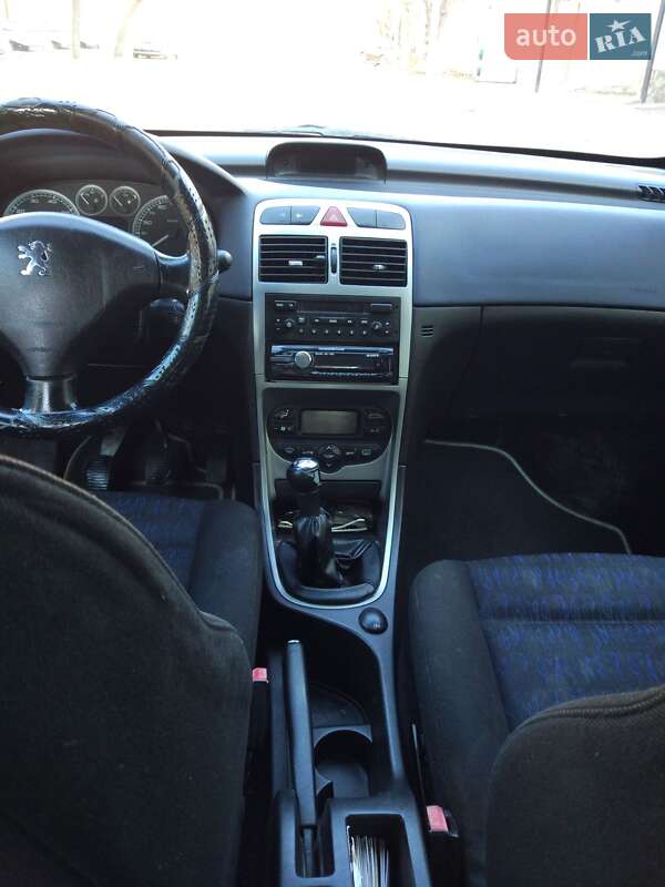 Хетчбек Peugeot 307 2003 в Чернівцях фото 13 Хетчбек Peugeot 307 2003 в Чернівцях