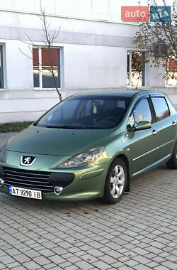 Хэтчбек Peugeot 307 2006 в 